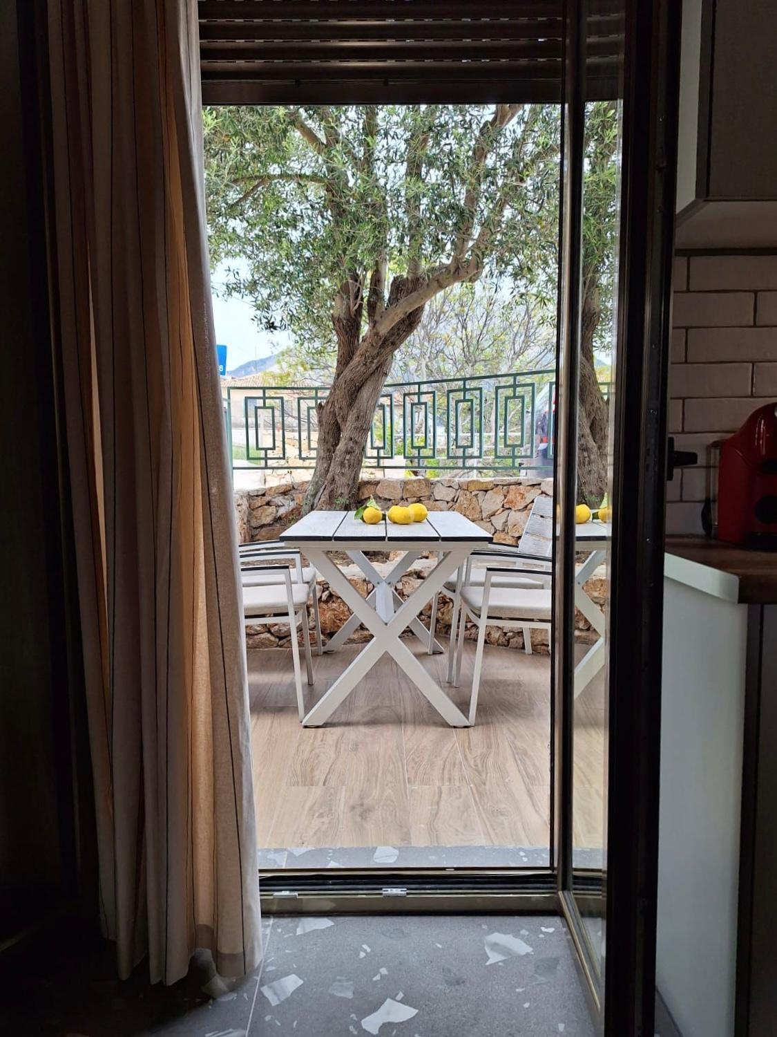 Aelia Suites Agios Petros  Екстер'єр фото