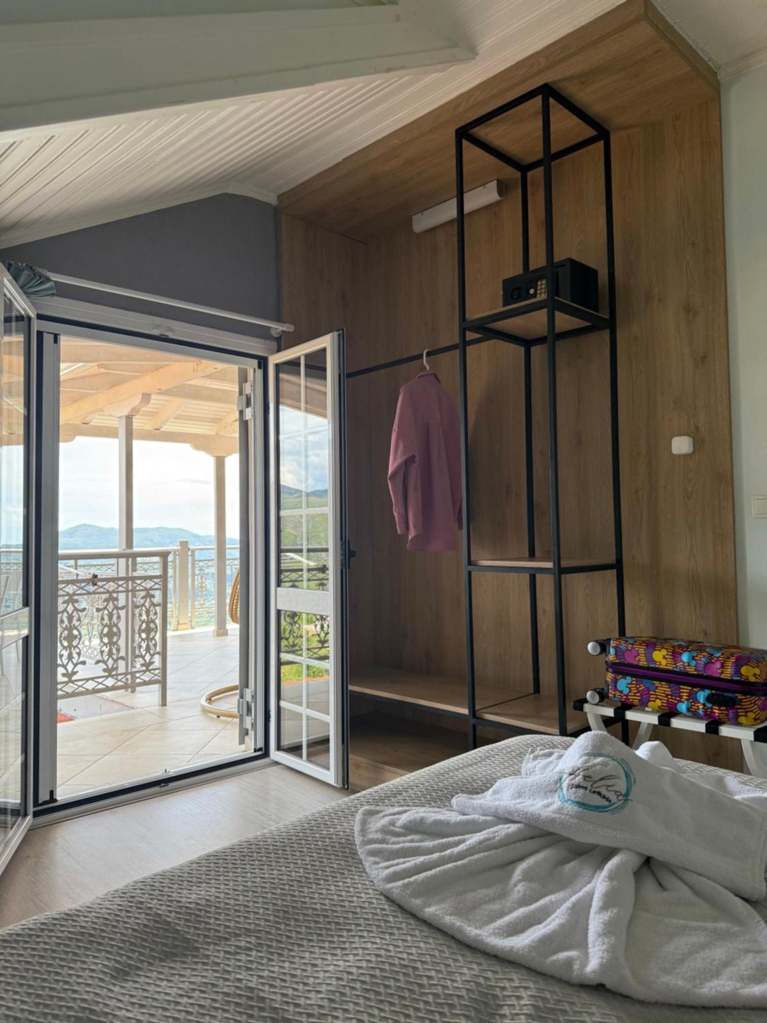 Aelia Suites Agios Petros  Екстер'єр фото